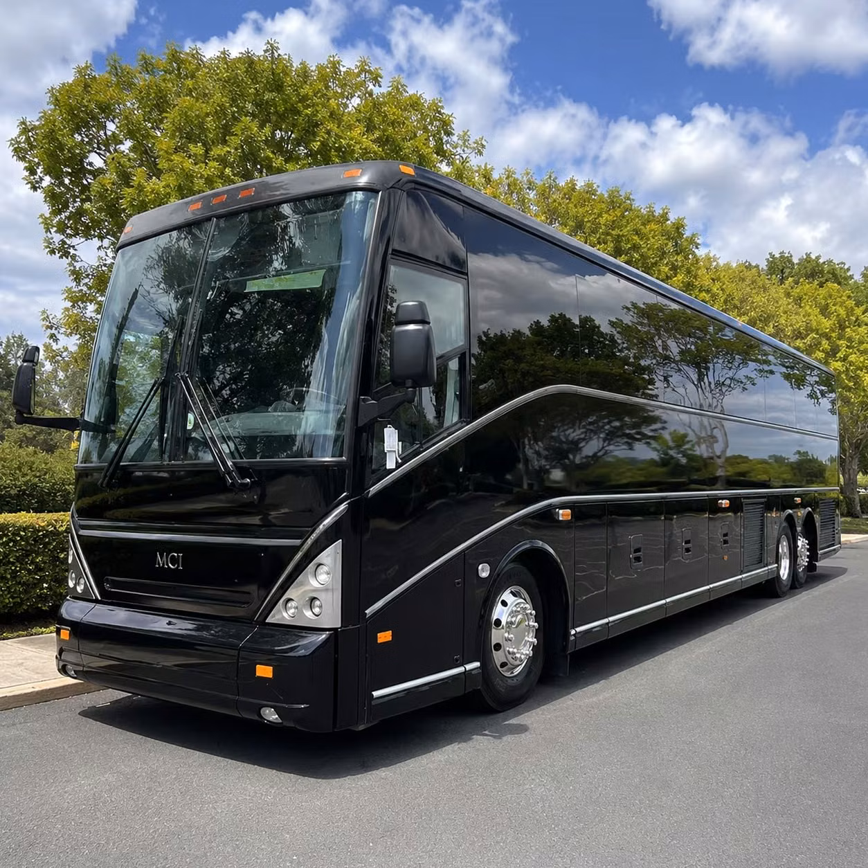 with busrentalclarksville com you can coordinate group concert trips for fort campbell soldiers and their families